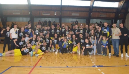 Uručene medalje i pehar MNK Čulin Mlin prvaku Prve futsal lige FBiH Uručene medalje i pehar MNK Čulin Mlin prvaku Prve futsal lige FBiH