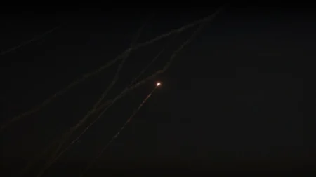 Iranski mediji: Aktivirana protivzračna odbrana zbog malih dronova