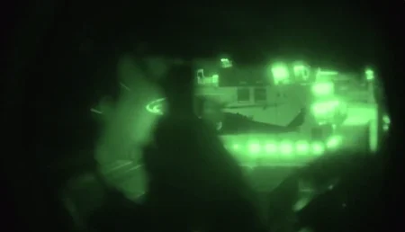 Objavljen snimak američkih marinaca koji se spuštaju na iransko plovilo