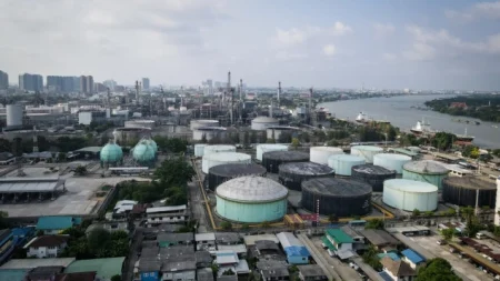 Cijene nafte i plina ponovo skaču: Strah od poremećaja opskrbe vraća tržišta u neizvjesnost