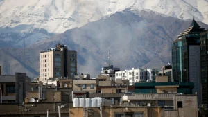 Izrael tvrdi da je izveo napad na desetine iranskih aviona i helikoptera na tri aerodroma u Teheranu