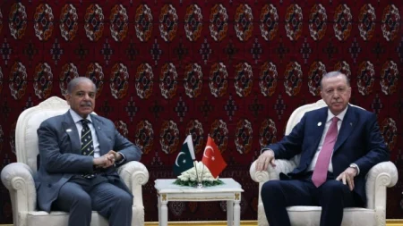 Sharif u diplomatskoj misiji: Posjete Saudijskoj Arabiji i Turskoj pred nove mirovne pregovore