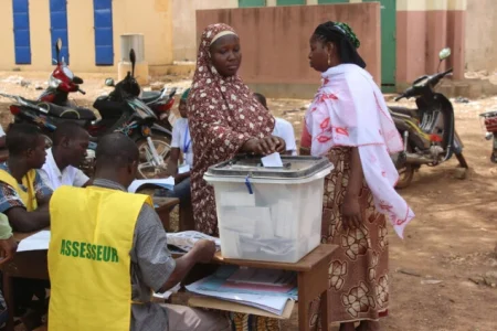 Građani Benina glasaju na izborima koji zatvaraju eru Patrica Talona
