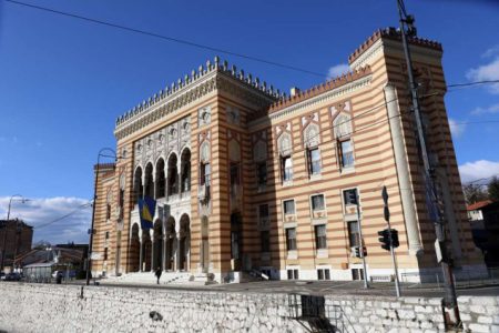 Izložbom radova Safeta Zeca počinje obilježavanje 130 godina postojanja Vijećnice Izložbom radova Safeta Zeca počinje obilježavanje 130 godina postojanja Vijećnice