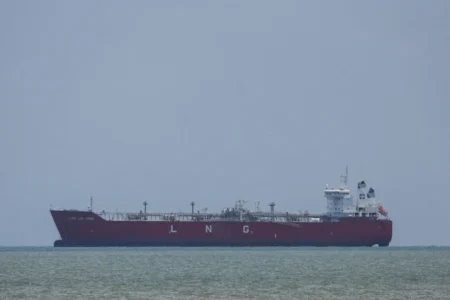 Kineski supertanker prošao kroz Hormuški moreuz uoči razgovora Trumpa i Xija