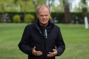 Tusk odbacio kratko primirje Rusije kao politički potez za vojnu paradu u Moskvi