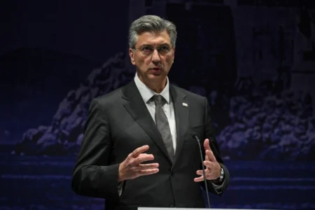 Plenković naglasio važnost jednakopravnosti konstitutivnih naroda u BiH Plenković naglasio važnost jednakopravnosti konstitutivnih naroda u BiH