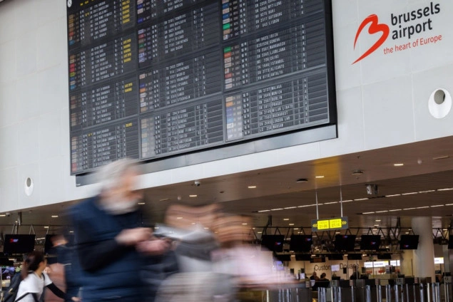 Političke tenzije rastu zbog dugih redova na granici na aerodromu u Briselu Političke tenzije rastu zbog dugih redova na granici na aerodromu u Briselu