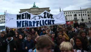Hiljade studenata protestovalo širom Njemačke protiv novog zakona o vojnoj službi