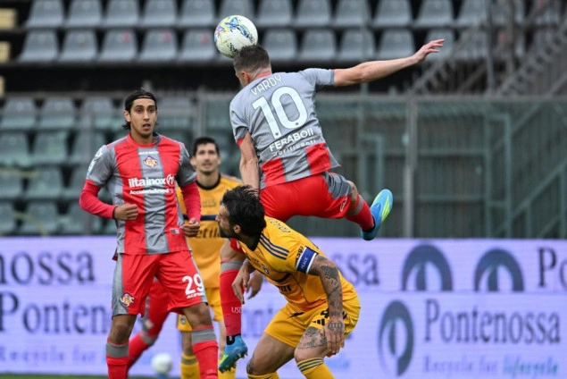 Cremonese ubjedljivo savladao Pisu, Fiorentina i Genoa bez golova u Seriji A Cremonese ubjedljivo savladao Pisu, Fiorentina i Genoa bez golova u Seriji A