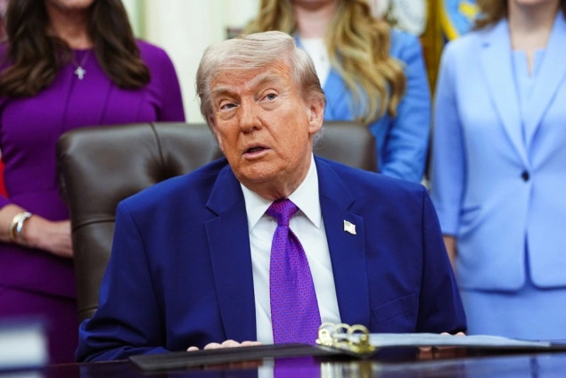 Trump najavio privremeno ukidanje poreza na gorivo zbog skoka cijena usljed rata s Iranom Trump najavio privremeno ukidanje poreza na gorivo zbog skoka cijena usljed rata s Iranom