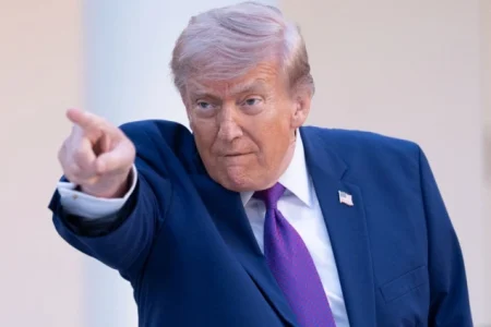 CNN: Trump ozbiljno razmatra nastavak vojnih operacija protiv Irana
