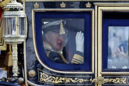 Kraljev govor otvorio novu parlamentarnu sjednicu u Velikoj Britaniji