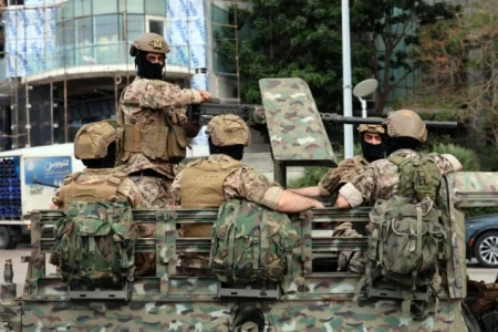 Šest osoba poginulo u izraelskim zračnim udarima na južni Liban, samo nekoliko sati nakon produženja primirja Šest osoba poginulo u izraelskim zračnim udarima na južni Liban, samo nekoliko sati nakon produženja primirja