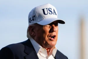 Trump objavio AI video svog uništavanja iranskih snaga u Hormuškom moreuzu