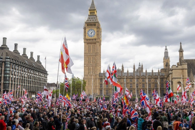 Tommy Robinson pozvao desetine hiljada u Londonu da se pripreme za Bitku za Britaniju