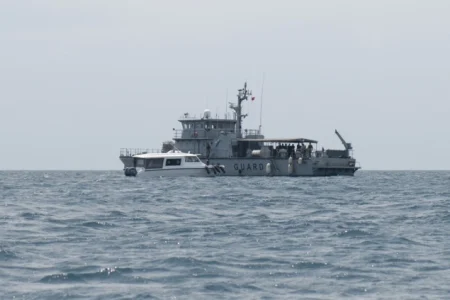 Finski ronioci izvukli tijela dvojice italijanskih ronilaca iz podvodne pećine na Maldivima Finski ronioci izvukli tijela dvojice italijanskih ronilaca iz podvodne pećine na Maldivima