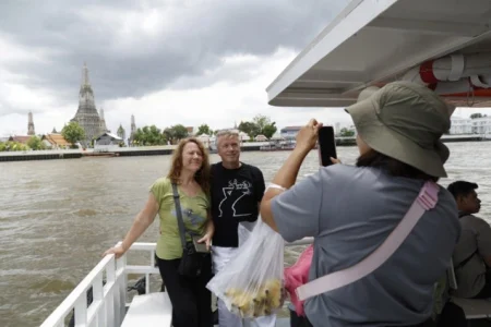 Tajland skraćuje bezvizni boravak za turiste zbog borbe protiv kriminala Tajland skraćuje bezvizni boravak za turiste zbog borbe protiv kriminala