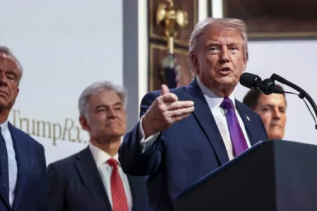 Trump najavljuje mogući novi napad na Iran dok se pregovori nastavljaju Trump najavljuje mogući novi napad na Iran dok se pregovori nastavljaju