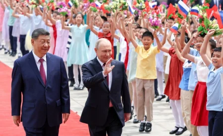 Xi Jinping dočekao Vladimira Putina u Pekingu uz velike počasti