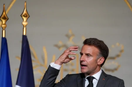 Macron razgovarao s Trumpom i liderima Zaljeva o mirnom rješenju sukoba u Iranu Macron razgovarao s Trumpom i liderima Zaljeva o mirnom rješenju sukoba u Iranu