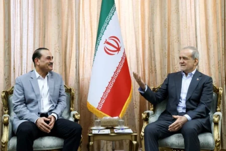 Pakistan, Iran i Katar finaliziraju privremeni sporazum sa SAD-om za okončanje rata na Bliskom istoku Pakistan, Iran i Katar finaliziraju privremeni sporazum sa SAD-om za okončanje rata na Bliskom istoku
