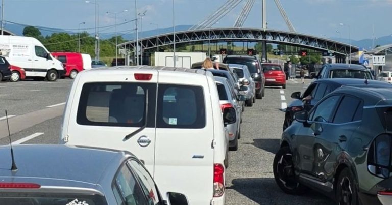 Na granici BiH i Hrvatske otkazao EES sistem: Sati čekanja