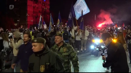 Studenti se vraćaju na beogradsku Slaviju: Novi protest i zahtjev za vanredne izbore Studenti se vraćaju na beogradsku Slaviju: Novi protest i zahtjev za vanredne izbore