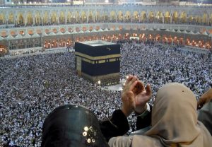 Muslimani započeli hadž u Meki uprkos velikim vrućinama i globalnim tenzijama