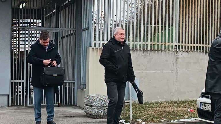 Buljubašić i drugi: Postrojavanje prije akcije u Foči