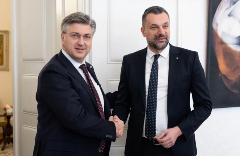 Krah Trojkine prohrvatske politike: U posljednje četiri godine Sarajevo je sebe percipiralo kao partnera Hrvatske, a Zagreb Sarajevo kao plijen Krah Trojkine prohrvatske politike: U posljednje četiri godine Sarajevo je sebe percipiralo kao partnera Hrvatske, a Zagreb Sarajevo kao plijen