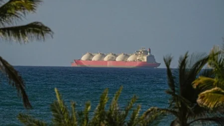 Oman otkrio sumnjivu pomorsku minu u Hormuškom tjesnacu Oman otkrio sumnjivu pomorsku minu u Hormuškom tjesnacu