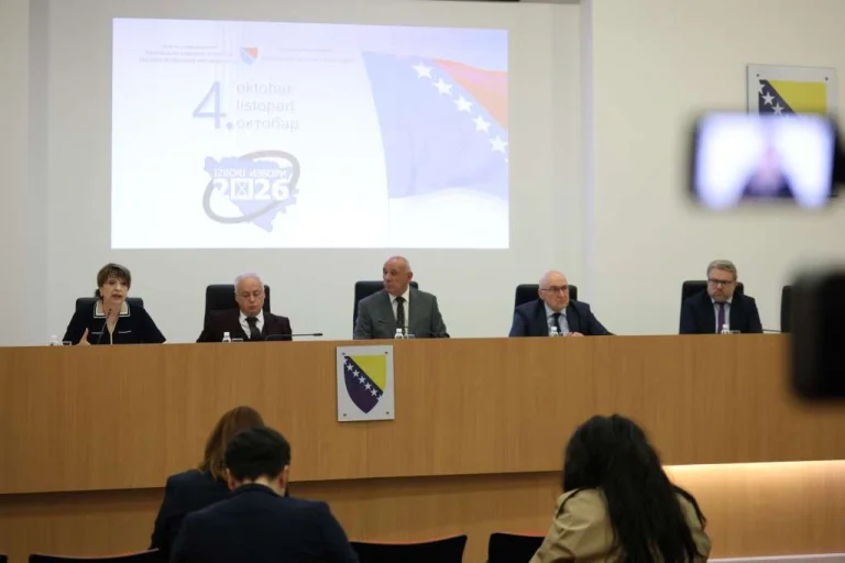 Članovi CIK-a BiH pojasnili nove tehnologije: Više se neće moći glasati umjesto drugih ili preminulih osoba