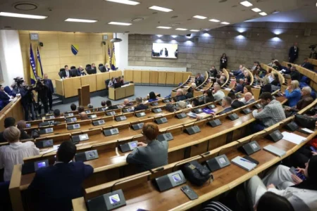 Dom naroda FBiH danas o bankama, platnim uslugama i zakonima za sportiste i nezaposlene