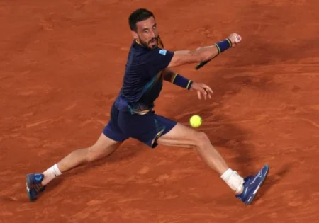Džumhur pobijedio Mannarina na startu Mastersa u Rimu