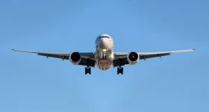 Avion China Eastern Airlines udario u putnički most na aerodromu u Šangaju