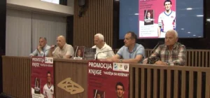 Hadžija sa Koševa oduševio Novopazarce i pozvao sve da navijaju za BiH na Svjetskom prvenstvu
