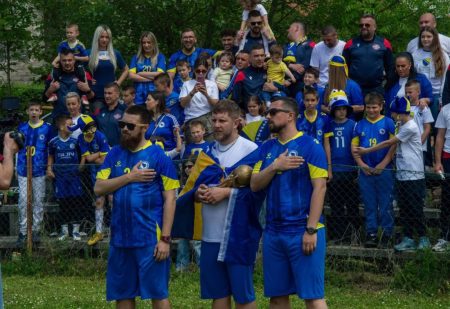 Helem Nejse objavio pjesmu Svjetsko, a naše kao navijačku posvetu reprezentaciji BiH nakon plasmana na Mundijal