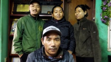 Nepalski planinar Kami Rita oborio svjetski rekord 32. osvajanjem Everesta