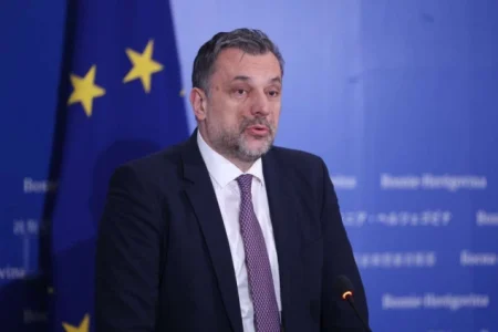 Konaković: Budžet u četiri godine veći za 500 miliona KM, današnja sjednica jedna od najproduktivnijih Konaković: Budžet u četiri godine veći za 500 miliona KM, današnja sjednica jedna od najproduktivnijih