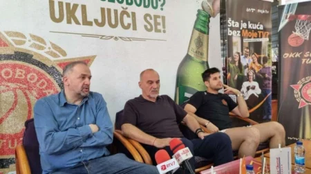 Košarkaši Slobode u subotu dočekuju Bosnu u prvoj utakmici polufinala play – offa prvenstva BiH Košarkaši Slobode u subotu dočekuju Bosnu u prvoj utakmici polufinala play – offa prvenstva BiH