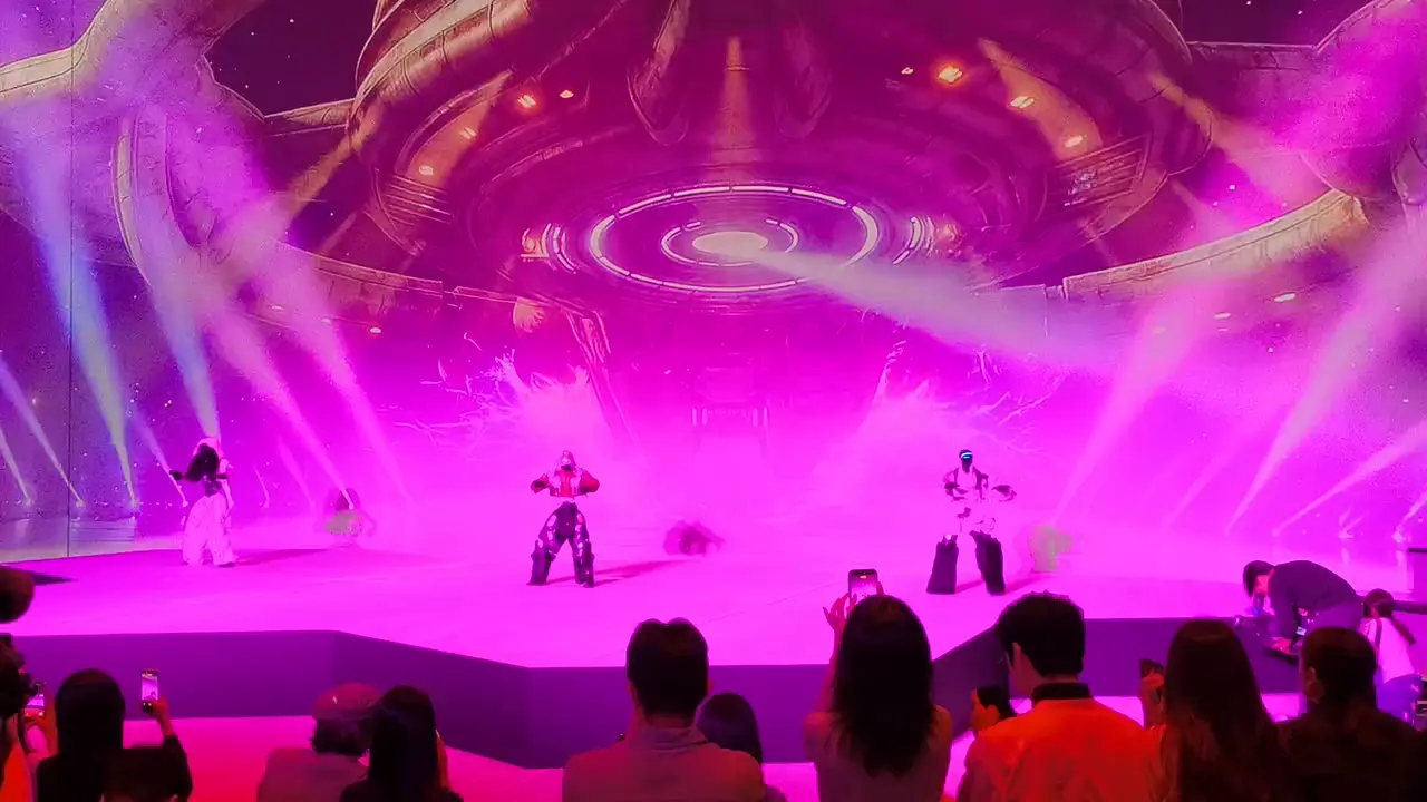 Robotizirani K-pop i androidi na pozornici: Južna Koreja otvorila futuristički tematski park kakav svijet još nije vidio Robotizirani K-pop i androidi na pozornici: Južna Koreja otvorila futuristički tematski park kakav svijet još nije vidio