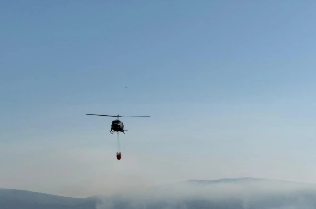 Požar na nepristupačnom terenu kod Jablanice i dalje aktivan Požar na nepristupačnom terenu kod Jablanice i dalje aktivan