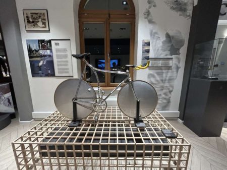 U Olimpijskom muzeju u Sarajevu otvorena izložba THE CHALLENGE