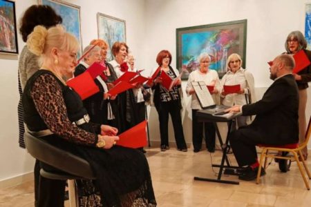 Izložba Flumen Hibe Mustafić otvorena u Galeriji Antun Gojak u Makarskoj