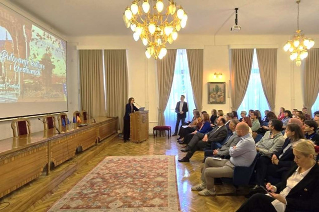 Otvorena izložba „Erasmus Španija i Bosna i Hercegovina – putovanje kulture i kreativnosti Otvorena izložba „Erasmus Španija i Bosna i Hercegovina – putovanje kulture i kreativnosti