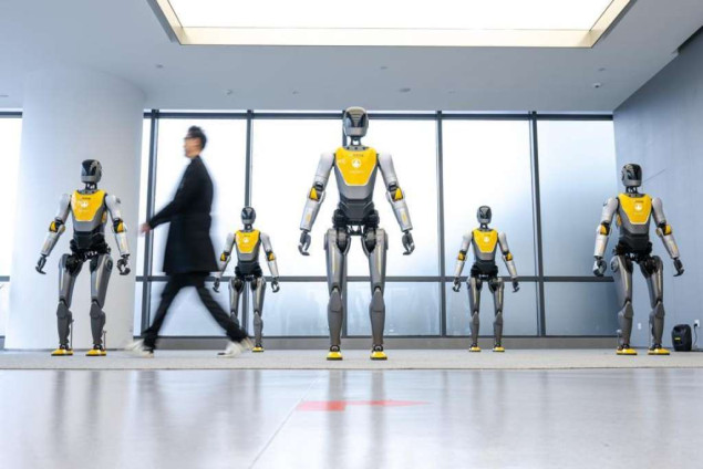 Trećina japanskih kompanija koristi ili razmatra AI robote, transportna industrija prednjači Trećina japanskih kompanija koristi ili razmatra AI robote, transportna industrija prednjači
