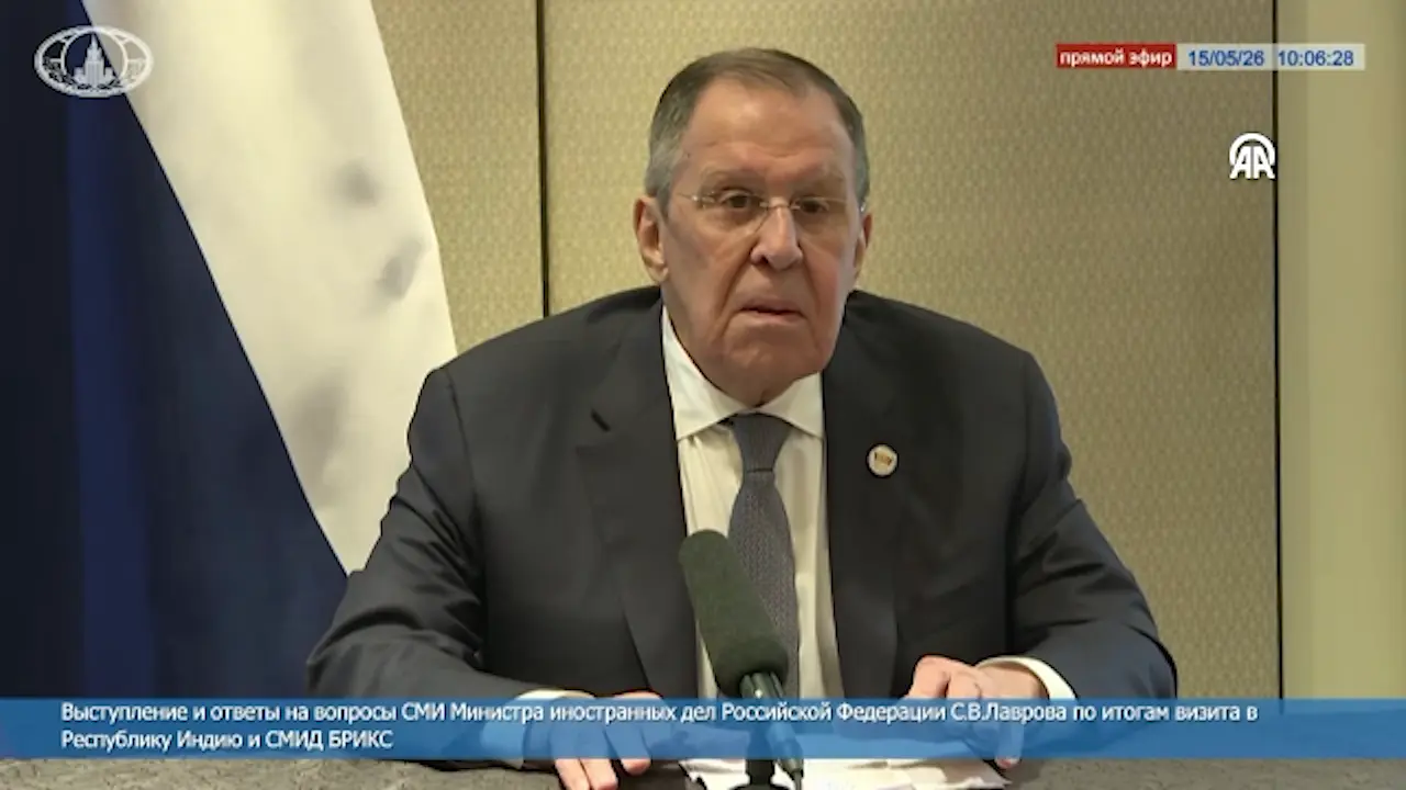 Ako ne predaš telefon, izvadit će oružje: Lavrov izbacio novinara sa press konferencije