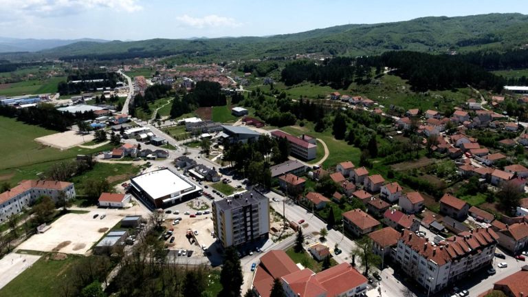 Đurđić i drugi: Nije primio u stanicu civile koje je dovezao Ivanišević