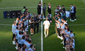 Guardiola: Bila je čast predvoditi Manchester City, igrači imaju obavezu da održe standard